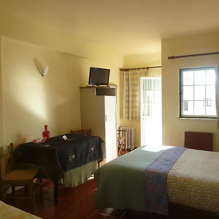 Guest house Residencia Faz As Pazes Atouguia Da Baleia